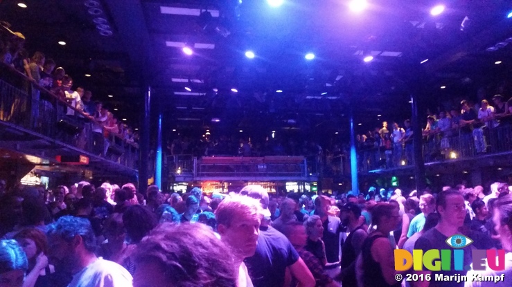 20160818_205353 Crowd at NOFX